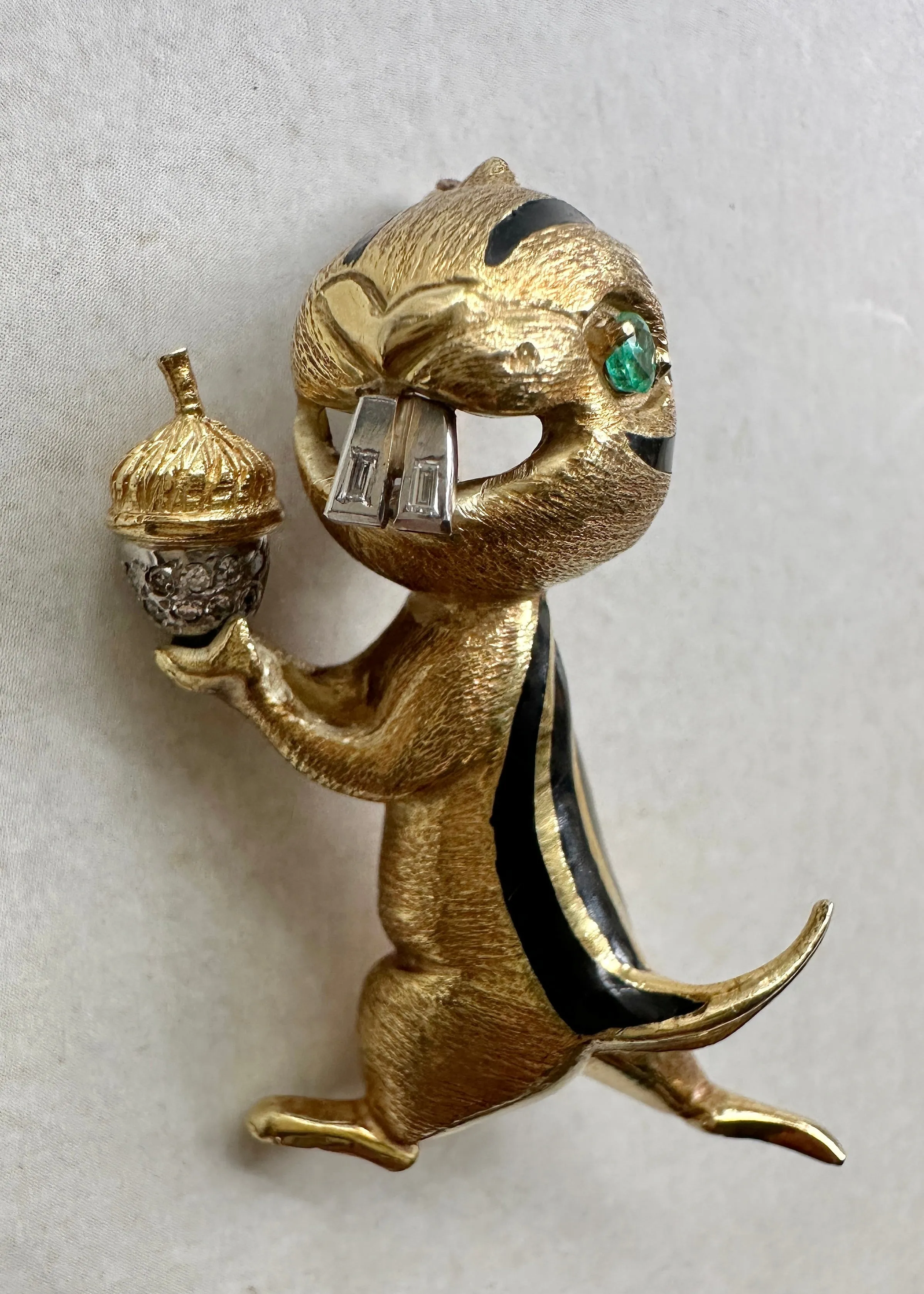 18k Gold, Diamond and Emerald Chipmunk Pin